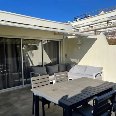 39, Port Nature, Au Village Naturiste